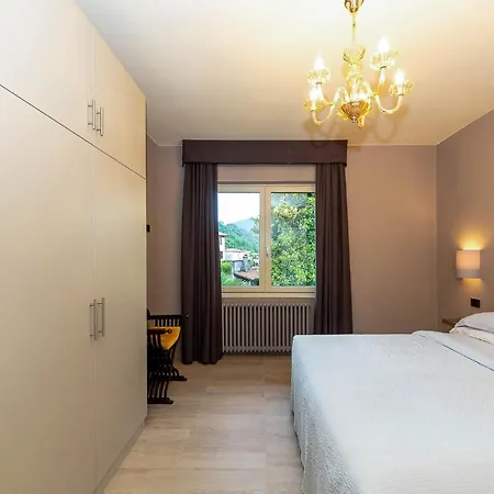 Couette-café Sarchi 3*